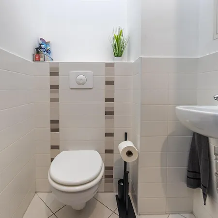 Daire Free Parkin Sensational Location 3room *