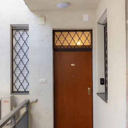 Free Parkin Sensational Location 3room