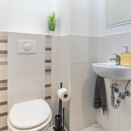 Daire Free Parkin Sensational Location 3room *