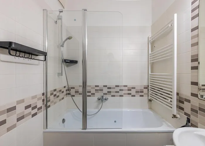 Sensational Location 3room *