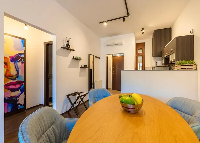 Sensational Location 3room