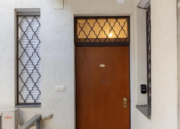 Sensational Location 3room