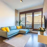 Διαμέρισμα Sensational Location 3room *